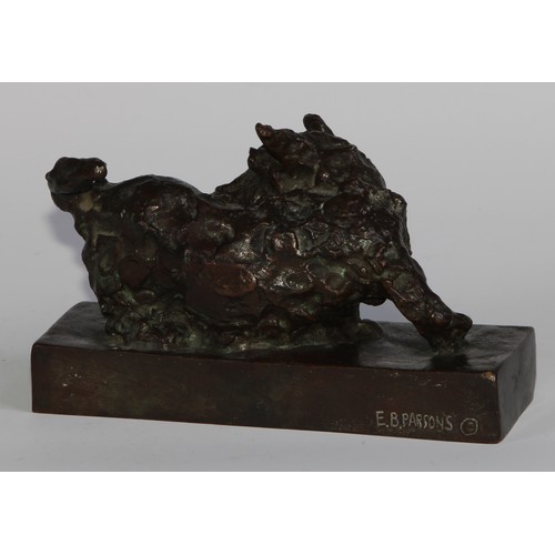 2706 - Edith Barretto Parsons (1878-1956), American, a pair of bronze models or bookends, as terriers, each... 