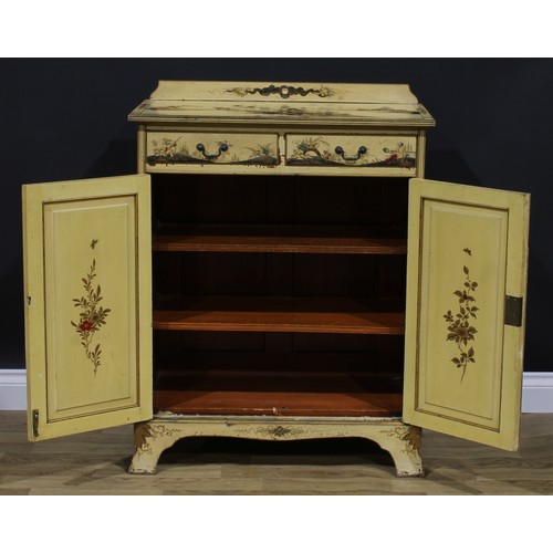 2126 - A George III Revival chinoiserie decorated side cabinet, in the 18th century Chinese export lacquer ... 