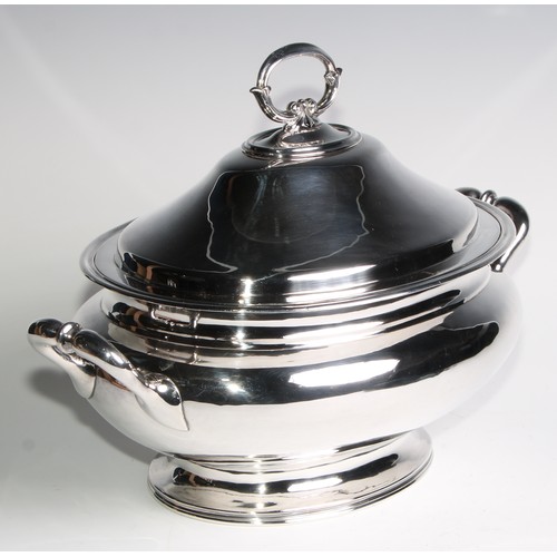 1109 - A Victorian silver two handled oval tureen and cover, domed cover, scroll handles, pedestal base, 40... 