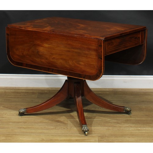 2183 - A Regency mahogany Pembroke table, rosewood crossbanded rounded rectangular top with fall leaves abo... 