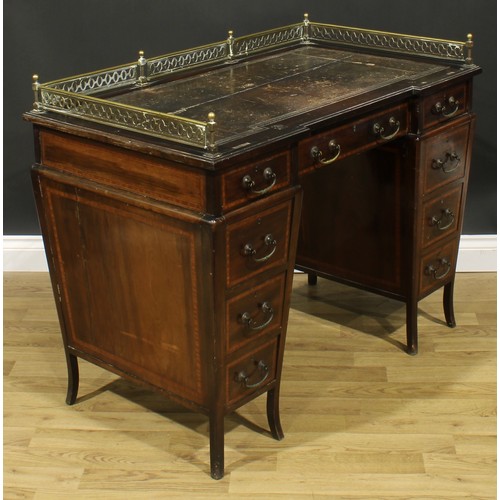 2390 - An Edwardian satinwood crossbanded mahogany twin pedestal desk, inverted break-centre rectangular to... 