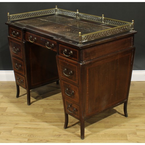 2390 - An Edwardian satinwood crossbanded mahogany twin pedestal desk, inverted break-centre rectangular to... 