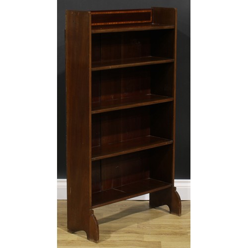 1883 - An Edwardian parcel-satinwood crossbanded mahogany open bookcase, of small proportions, 112cm high, ... 