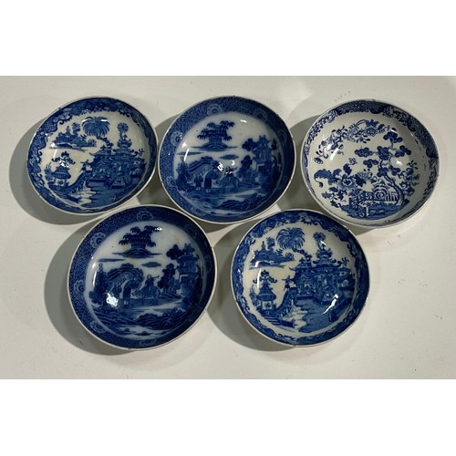 163 - English Blue and White Porcelain - an 18th century pearlware octagonal plate, painted with a chinois... 