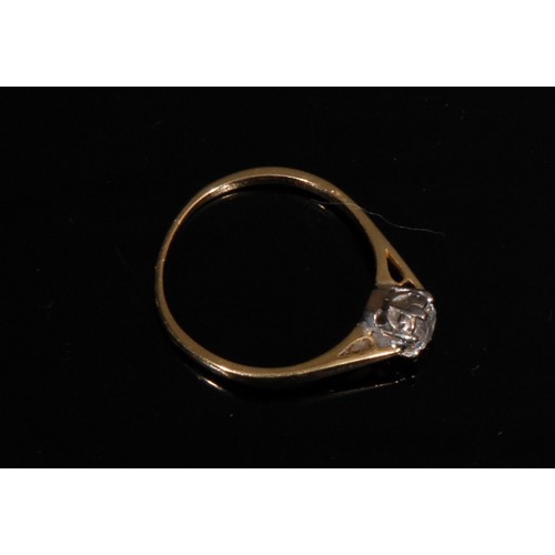 1354 - A diamond and 18ct gold solitaire ring, the round brilliant cut stone approximately 0.35ct, size Q/R... 