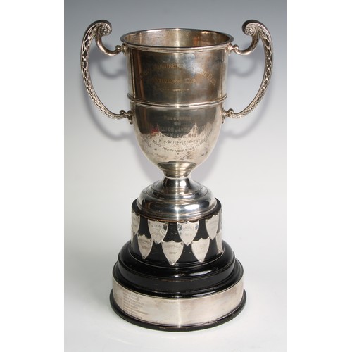 994 - A large silver two handled trophy cup, central girdle, engraved with Derby Arboretum 'Bowing' Club N... 