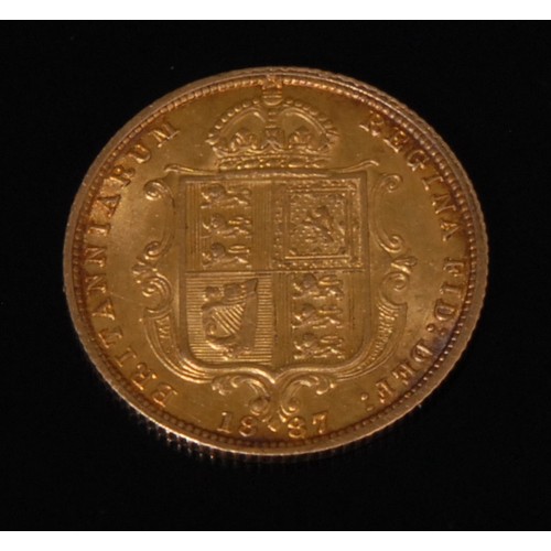 2200 - A Queen Victoria gold half sovereign, 1887, Victorian shield to verso