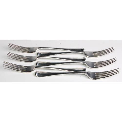 1060 - A set of six Victorian Hanoverian pattern table forks, George Lambert, London, 1901, 445g