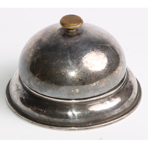 1163 - An Edwardian silver desk or counter bell, of military interest, inscribed From Capt. C Weinman to Th... 