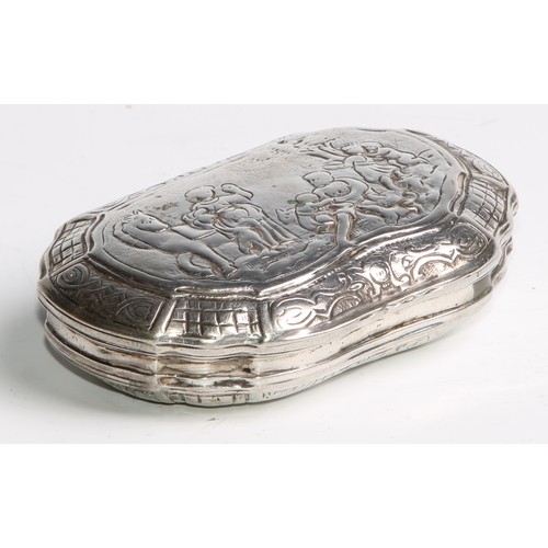 1116 - An 18th century Continental silver bombe shaped snuff box, hinged cover chased with a narrative scen... 