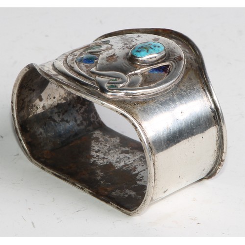 1140 - An Arts and Crafts silver, enamel and turquoise napkin ring, 5cm wide, maker *H, Birmingham 1905