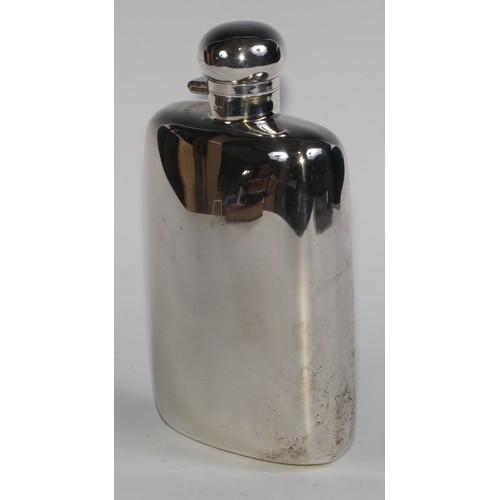 1197 - An unusually large George V silver hip flask, quite plain, hinged bayonet cover, 19cm long, J B Chat... 