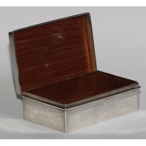 865 - A Chinese silver rectangular cigarette box, quite plain, hinged cover, cedar lined, 14cm wide, Wing ... 