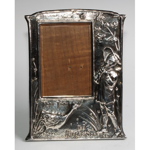 1825 - A pair of Art Nouveau period silver plated easel novelty photograph frames, embossed in the manner o... 