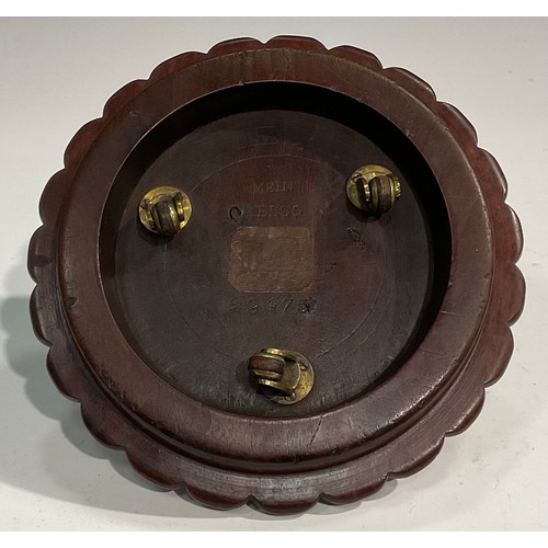 1691 - A good George IV mahogany Scottish provincial Jeroboam coaster, by Mein of Kelso, the draft turned c... 