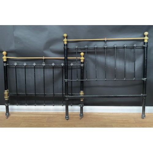 692 - A 19th century style brass bed frame, 148cm High, 138cm wide