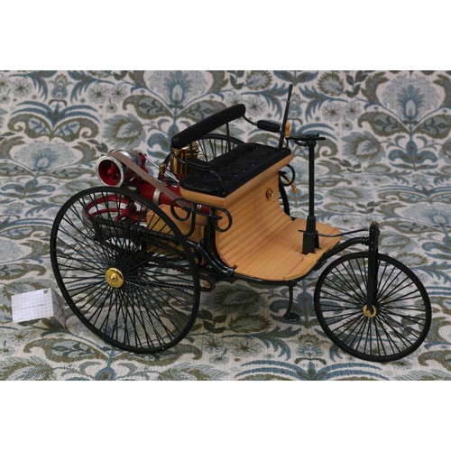 6139 - A Franklin Mint Precision Models 1:8 scale 1886 Benz Patent Motorwagen, boxed with inner polystyrene... 