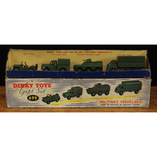 6159 - Dinky Toys Gift set 699, Military vehicles (1), comprising 621 3-ton army wagon; 641 1-ton cargo tru... 