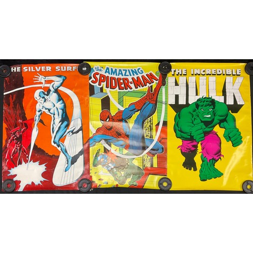 6335 - Comics - 16 British Marvel Comics including the Mighty world of Marvel, featuring the Hulk and Aveng... 