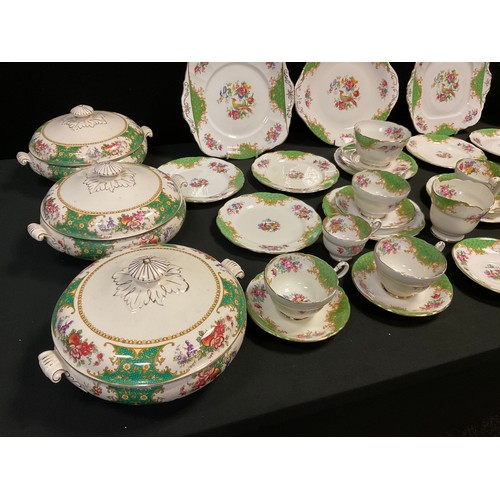 289 - A Paragon Rockingham pattern part tea service - six cups and saucers, 9 tea plates, pair of dinner p... 