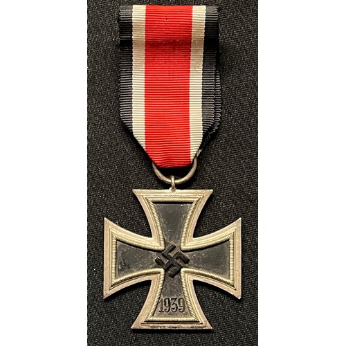 4029 - WW2 Third Reich Eisernes Kreuz 2. Klasse. Iron Cross 2nd class 1939. Complete with ribbon. No makers... 