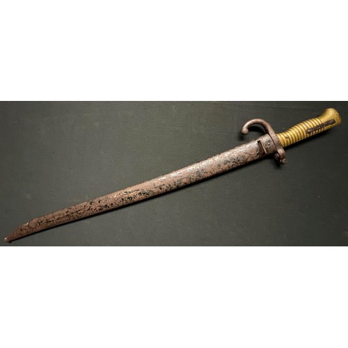 4050 - French 1866 Pattern Chassepot Bayonet with single edged fullered blade 574mm in length. Maker marked... 