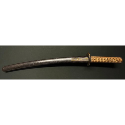 4051 - Japanese Wakizashi Sword with single edged blade 520mm in length. Hamon line to blade. Tang is unsig... 