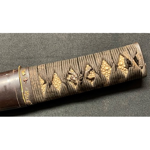 4052 - Japanese Wakizashi Sword with single edged blade 300mm in length. Single hole to unsigned tang. Blad... 