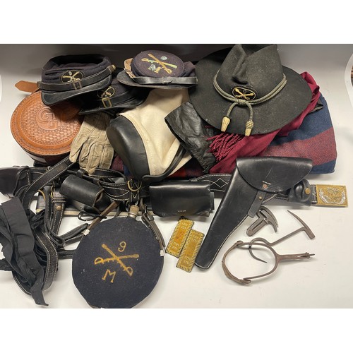 4055 - Reproduction American Civil War Union Officers items. All made to a high standard and includes: Hand... 