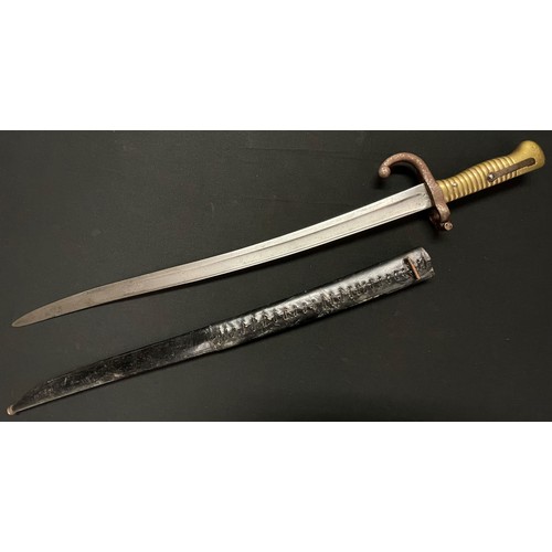 4060 - French 1866 Pattern Chassepot bayonet with single edged fullered blade 567mm in length. Maker marked... 