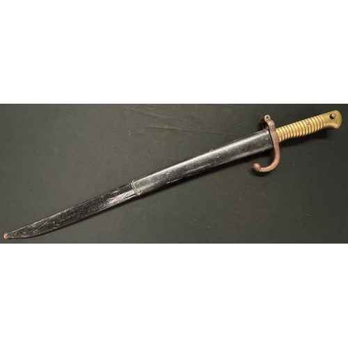 4060 - French 1866 Pattern Chassepot bayonet with single edged fullered blade 567mm in length. Maker marked... 