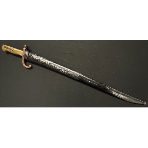 4060 - French 1866 Pattern Chassepot bayonet with single edged fullered blade 567mm in length. Maker marked... 