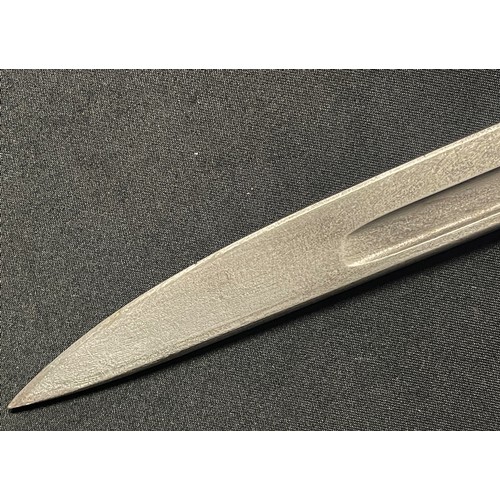 4089 - WWI US P17 Bayonet with single edged fullered blade 431mm in length maker marked and dated 