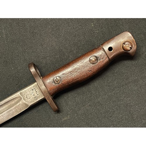 4098 - WW1 British 1907 Pattern Bayonet with single edged fullered blade 427mm in length, maker marked and ... 