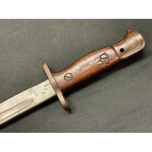 4098 - WW1 British 1907 Pattern Bayonet with single edged fullered blade 427mm in length, maker marked and ... 