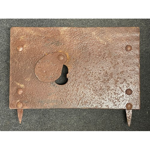 4112 - WW1 Imperial German Army Sniper Trench Armoured Shield. Size 610mm x 390mm. Hinged fire slit cover.