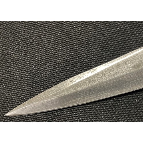 4121 - WW1 Imperial German Nahrkampfmesser Fighting Knife with 150mm long blade, maker marked 