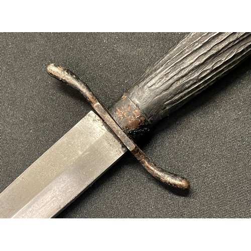 4121 - WW1 Imperial German Nahrkampfmesser Fighting Knife with 150mm long blade, maker marked 