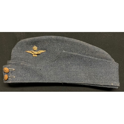 4166 - WW2 British and later mixed militaria to include: RAF Officers Field Service cap dated 1945: Rifle B... 