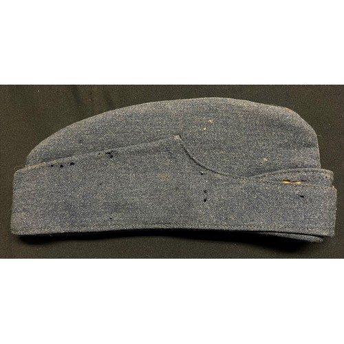 4166 - WW2 British and later mixed militaria to include: RAF Officers Field Service cap dated 1945: Rifle B... 