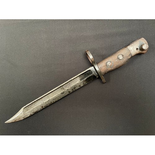 4208 - WW2 British No.5 Jungle Carbine Bayonet with fullered Bowie style blade 203mm in length. Maker marke... 