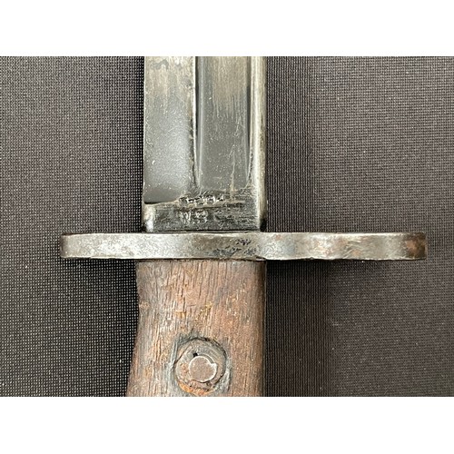 4208 - WW2 British No.5 Jungle Carbine Bayonet with fullered Bowie style blade 203mm in length. Maker marke... 