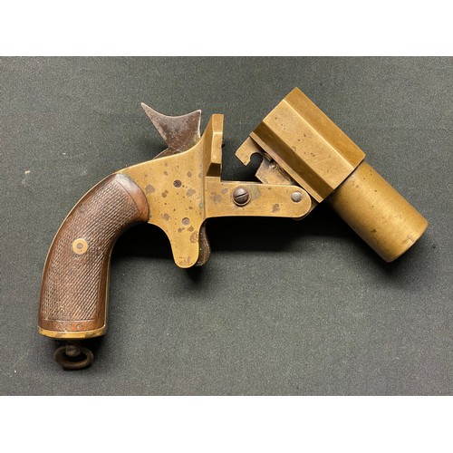 4307 - Deactivated WW1 French Ruggieri Flare Pistol. Serial no 3352. Barrel length 100mm. Overall length 20... 