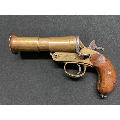 4308 - Deactivated British WW1 Webley & Scott Flare Pistol serial no 97431. Dated 1917. Barrel length 147mm... 