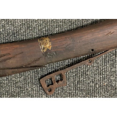 4313 - Matchlock Jezail camel gun with 112cm long barrel. Bore approx. 14mm. Overall length 160cm. Brass ba... 