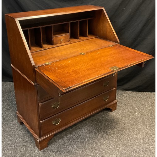 29 - A Titchmarsh and Goodwin style oak bureau, 100cm high x 85cm wide x 45cm deep.