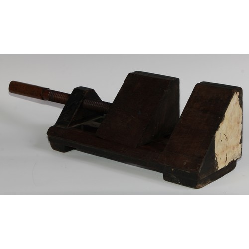 2741 - Tools - Treen - a 19th century joiner's mitre jack, 60cm long overall