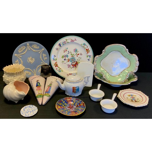 199 - Ceramics - a Pair of faience wall pockets, c.1920; Wedgwood jasperware plate; Poole conch shell bowl... 