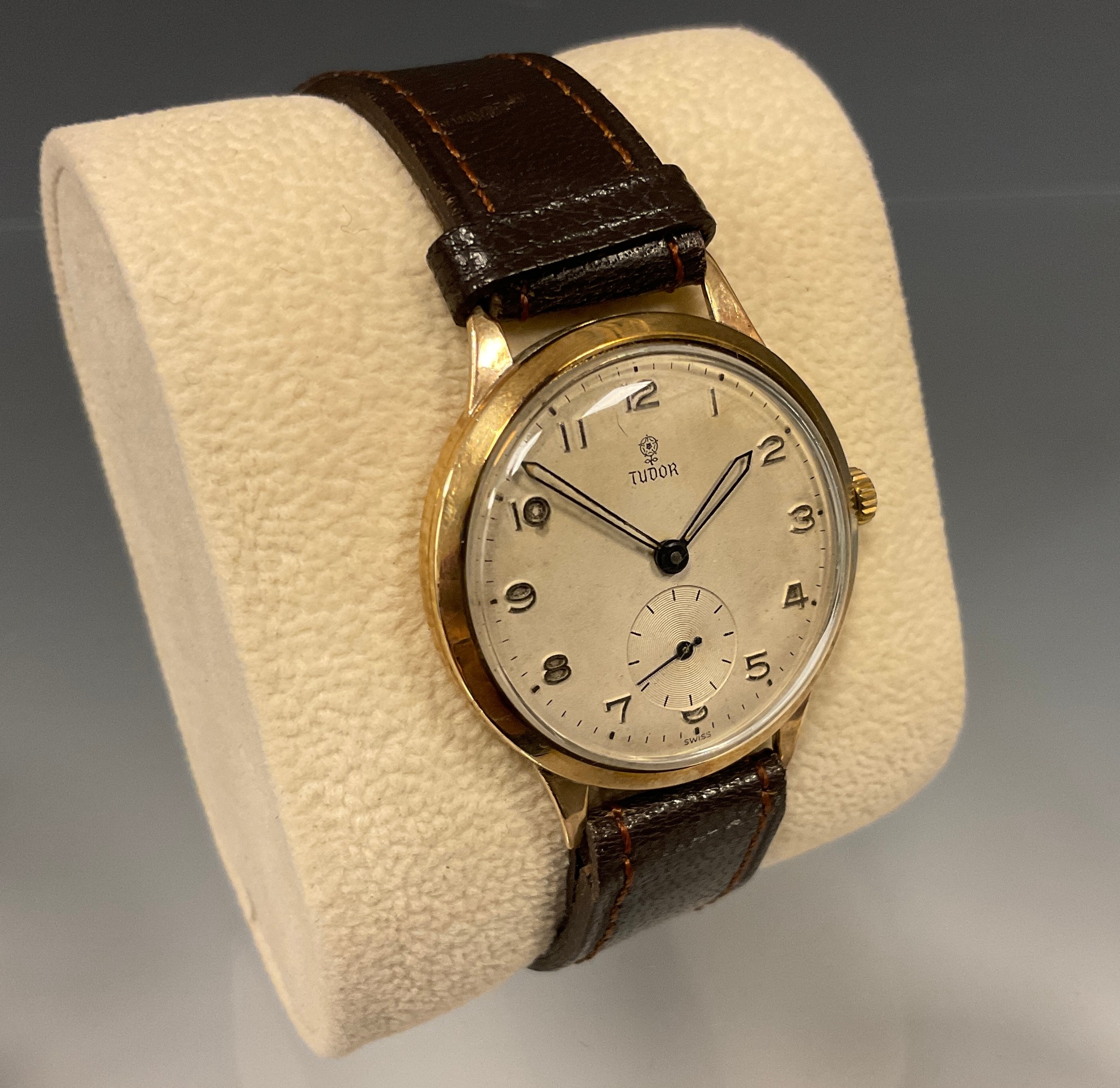 Rolex Tudor 1950s 9ct gold cased wristwatch textured dial