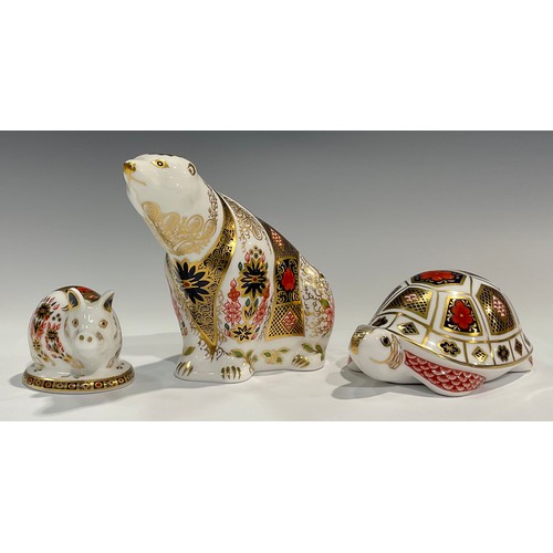 81 - A Royal Crown Derby paperweight, Old Imari Polar Bear, designed by Sue Rowe, decorated in the 1128 p... 